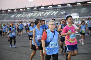 BIB: 52733, 5232, 51111
                            <button type="button" onclick="openModal(10464161)" class="btn btn-primary btn-sm float-right btn-popup" data-toggle="modal" data-target=".modal-high-quality">
                        <i class="fas fa-shopping-cart"></i> Add to Cart
                    </button>
                                            <button type="button" onclick="isThisMe(10464161, true)" class="btn btn-success btn-sm float-right btn-popup btn-isme hidden" data-toggle="tooltip" data-placement="bottom" title="นี่คือรูปของคุณใช่ไหม คลิกที่นี่เพื่อเอาเข้าอัลบั้ม">
                        <i class="fas fa-plus"></i> Add to album
                    </button>
                    <button type="button" onclick="isThisMe(10464161, false)" class="btn btn-warning btn-sm float-right btn-popup btn-isnotme hidden">
                        <i class="fas fa-ban"></i> Remove from album
                    </button>